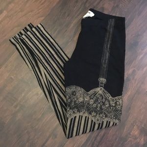 Burlesque Leggings